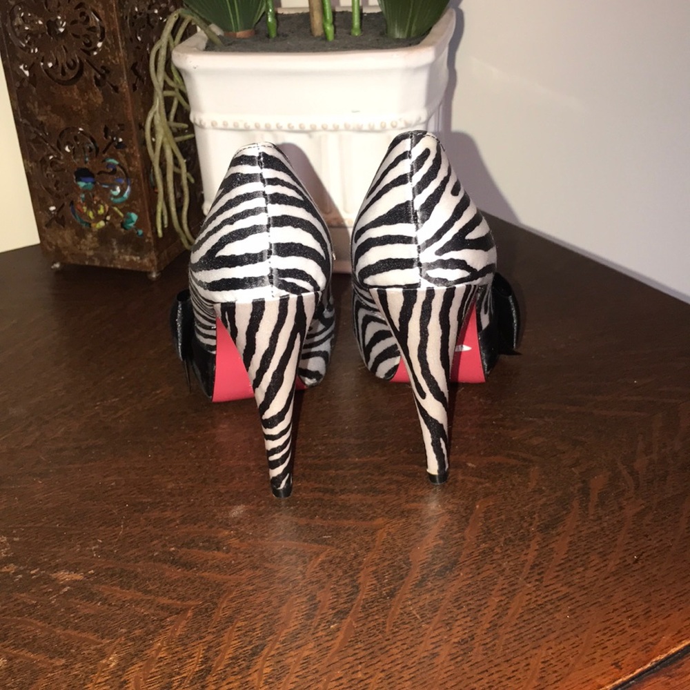 heels - Picture 4 of 4